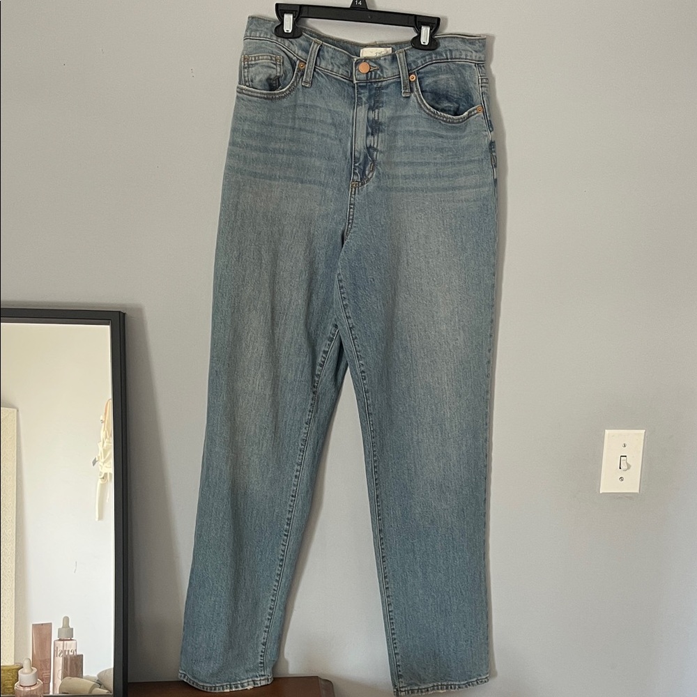 Universal Thread Light Blue Straight Leg Jeans